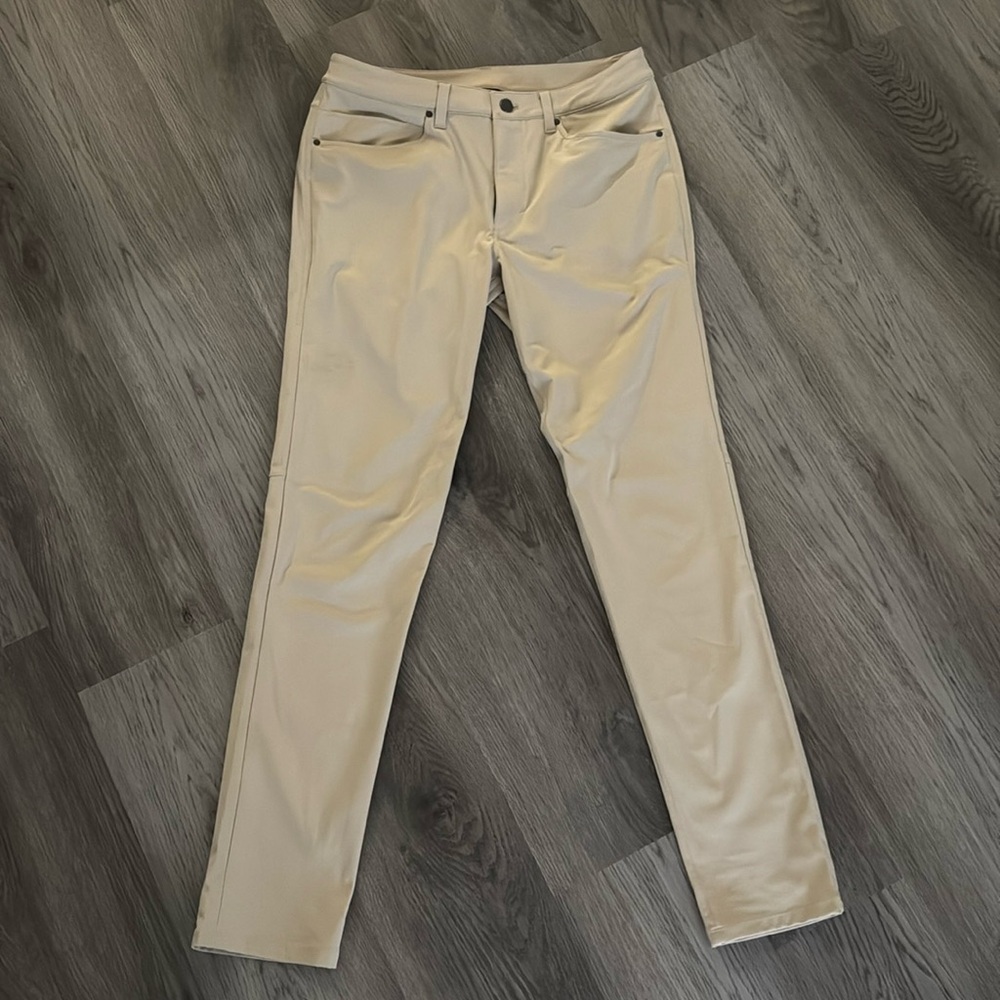 Lululemon men’s ABC pant slim fit 31”waist - 34”L